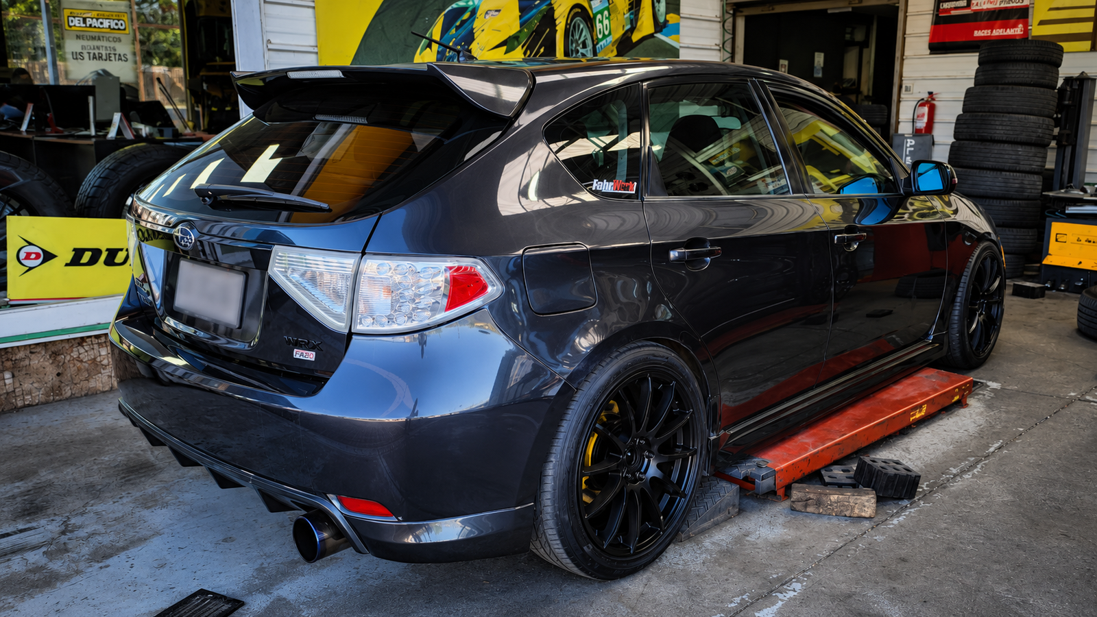 Subaru WRX atendido por NPJ